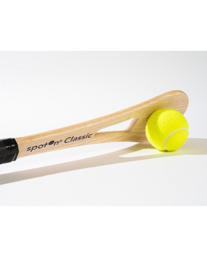 Raquette de tennis spotOn® en bois. Raquette de tennis spotOn® en bois.