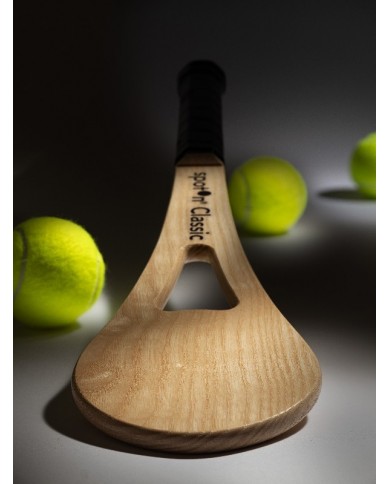 Raquette de tennis spotOn® en bois.